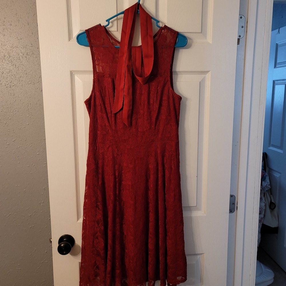 Women's floral lace dress